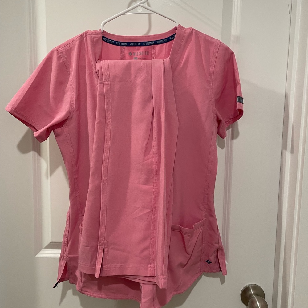 COPY - pink scrubs size XS. great condition!